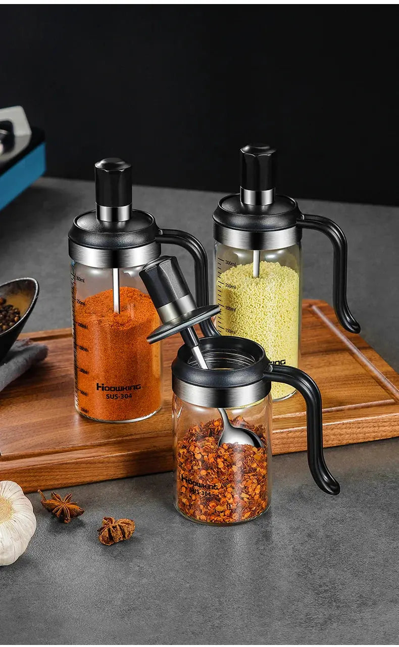1pc Spice seasoning  bottle  kitchen supplies glass transparent sugar bottle with spoon seasoning bottle Salt and Pepper bottle colegio culinario de morelia